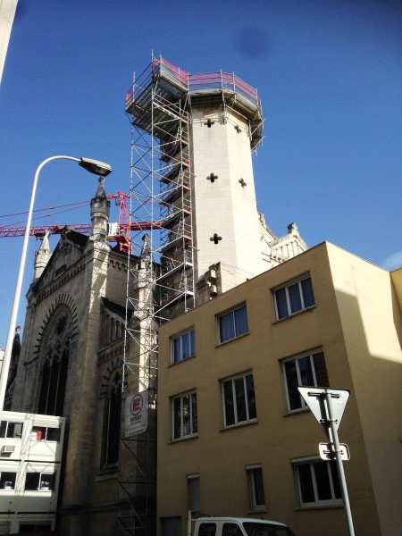 Echafaudage suspendu pour rénovation d’un clocher - Lyon